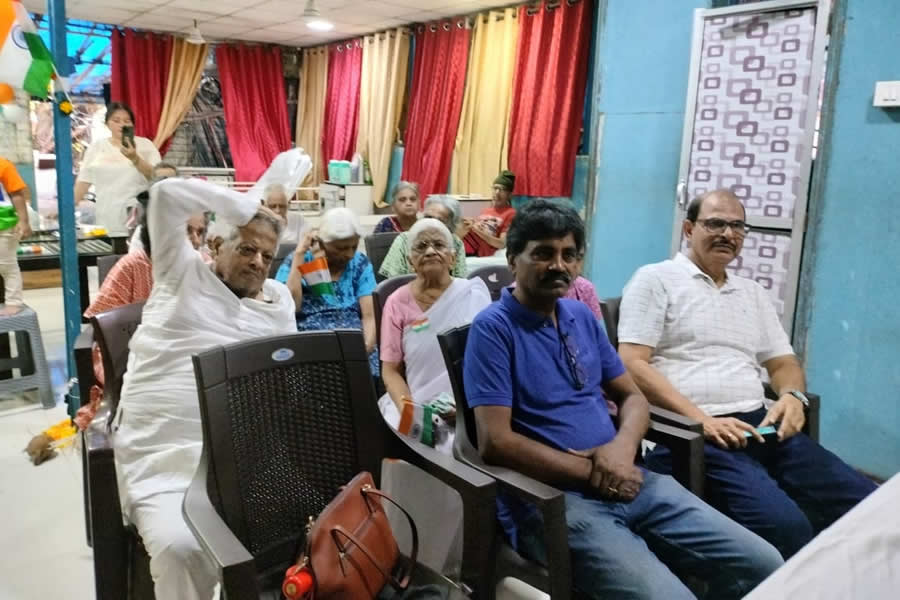 Old Age Home visit on 75th Independence Day