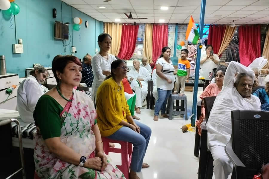 Old Age Home visit on 75th Independence Day