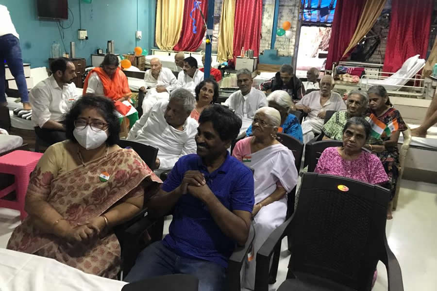 Old Age Home visit on 75th Independence Day